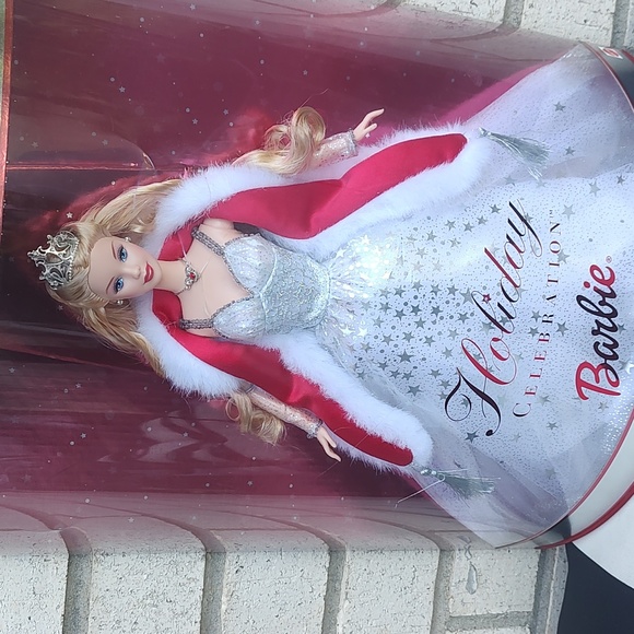 2001 Christmas Barbie - Picture 10 of 10